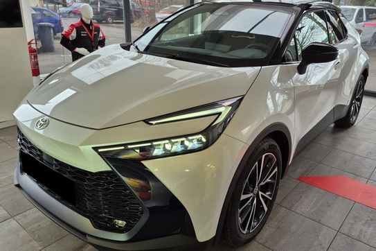 Toyota C-HR Executive 2.0 Plug-in Hybrid Dynamic Force