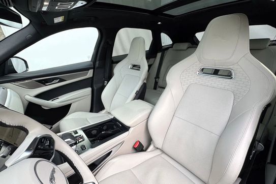 Jaguar F-Pace 2.0 D200 mHEV AWD R-Dynamic S