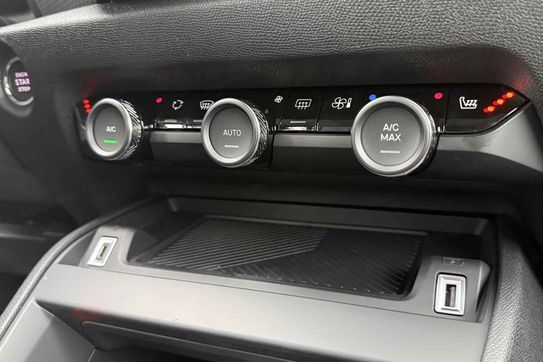 Citroen C4 Collection eDCT6 1.2 mHEV
