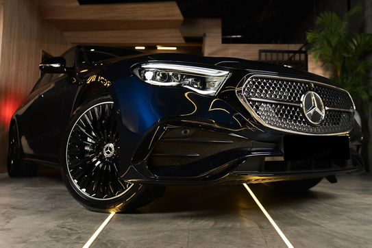 Mercedes Klasa E 220 d  4-Matic AMG