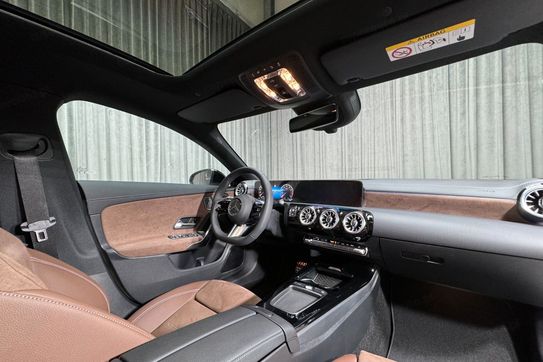 Mercedes CLA 200 AMG Line Shooting Brake