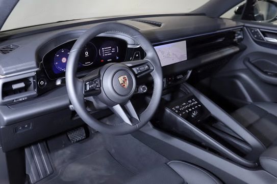 Porsche Macan 4