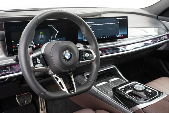 BMW Seria 7 740d xDrive M Sport