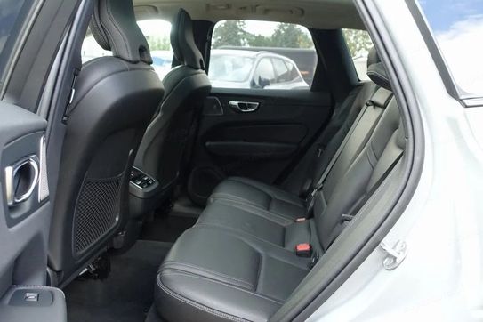 Volvo XC60 B5 B AWD Ultra Dark aut