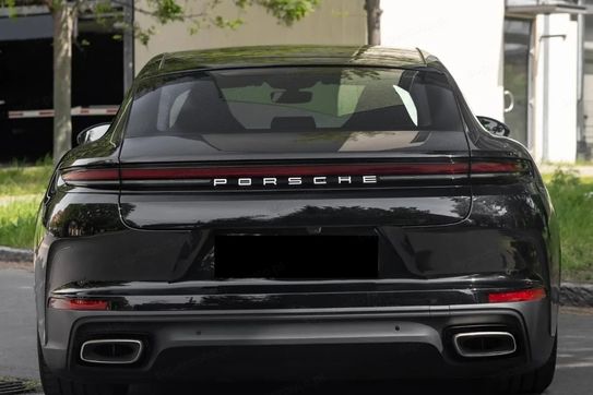 Porsche Panamera 4 E-Hybrid