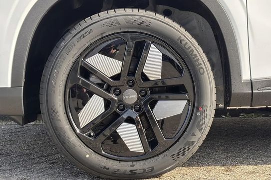Omoda 5 1.5 T-GDI Hybrid Premium DHT