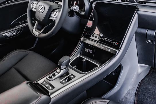 Lexus LBX Emotion 1.5 Hybrid