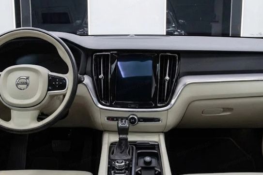 Volvo V60 T4 Momentum aut