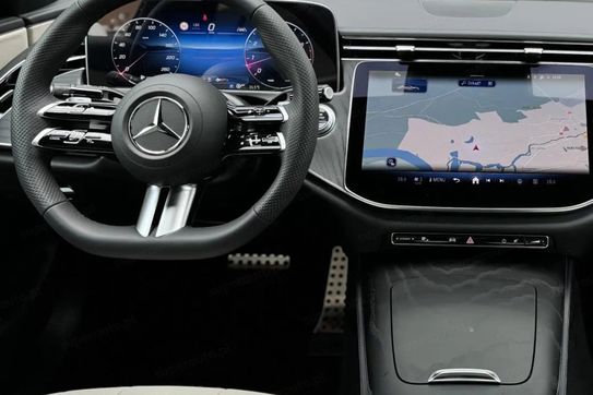 Mercedes Klasa E 220 d 4-Matic AMG