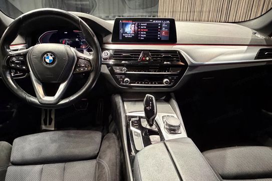 BMW Seria 5 520d xDrive M Sport