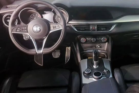 Alfa Romeo Stelvio 2.0 Turbo Executive Q4 aut
