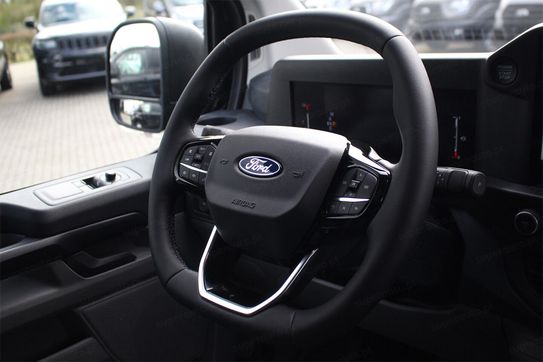 Ford Transit Custom 320 L2H1 Trend A8