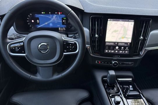 Volvo V90 T6 AWD Plug-In Hybrid Plus Dark aut