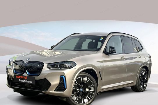 BMW iX3 80kWh Impressive