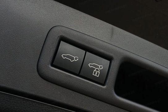 Lexus UX 300h F Sport Design