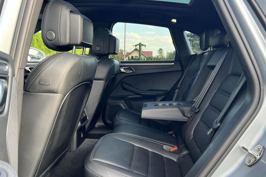 Porsche Macan Standard