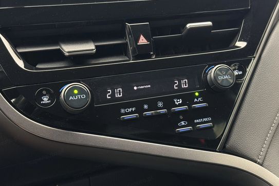 Toyota Camry 2.5 Hybrid Executive CVT