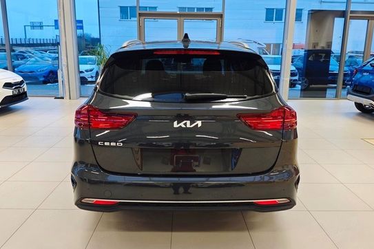 Kia Ceed 1.5 T-GDI Tribute DCT