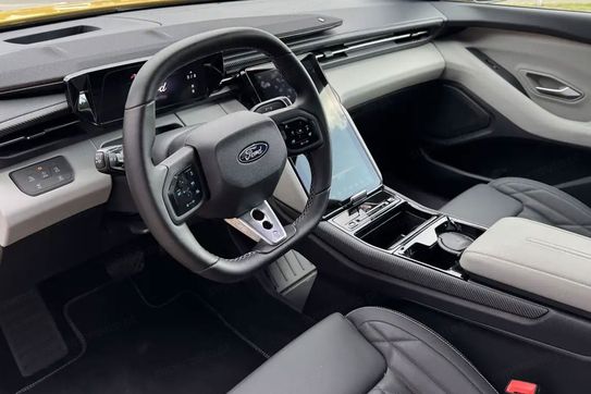 Ford Capri Premium AWD 79 kWh