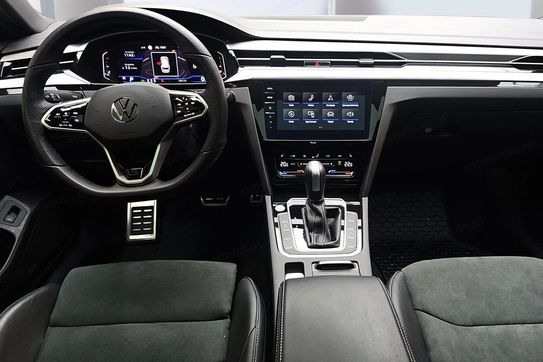Volkswagen Arteon 2.0 TSI R-Line DSG