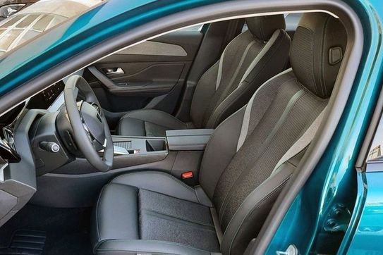 Peugeot 408 Allure e-DCS 1.2 mHEV