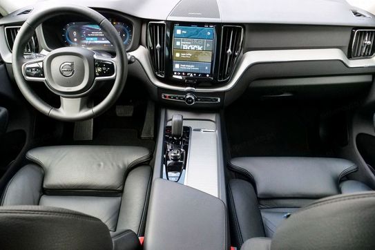Volvo XC60 B4 B Plus Dark aut