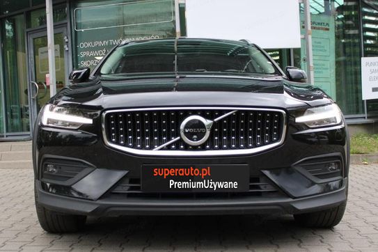 Volvo V60 B4 D Cross Country