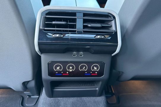 BMW Seria 5 530e xDrive PHEV M Sport Edition aut