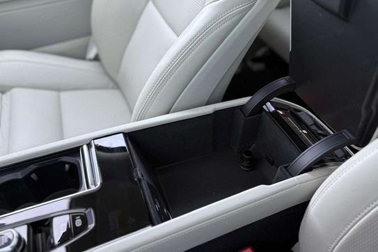 Volvo XC90 T8 AWD Plug-In Hybrid Ultra Bright