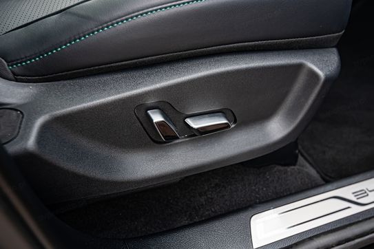 BYD Seal U DM-i  Design AWD