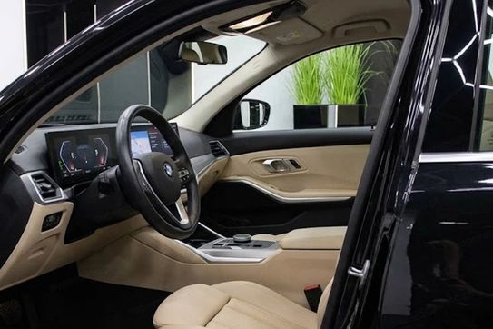 BMW Seria 3 318i