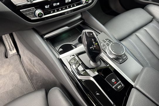 BMW Seria 5 520d xDrive M Sport