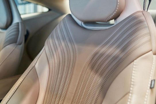 Aston Martin DB11 V8