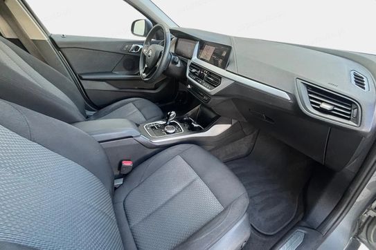 BMW Seria 1 118i Advantage