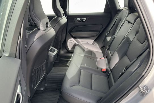 Volvo XC60 B5 B AWD Plus Dark