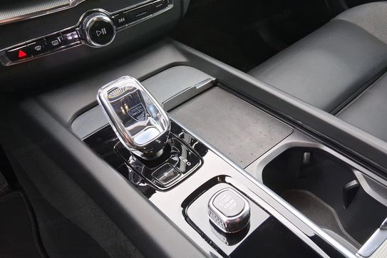 Volvo XC60 B5 B AWD Plus Dark