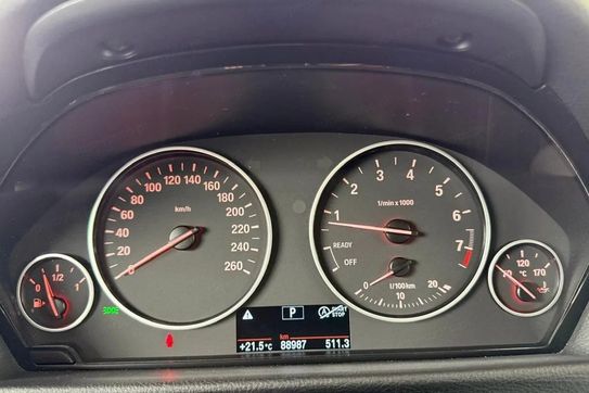 BMW Seria 3 Gran Turismo 320i Advantage