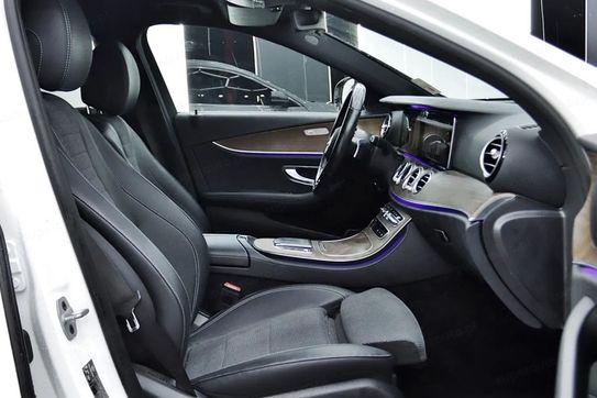 Mercedes Klasa E 300 de Avantgarde