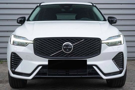 Volvo XC60 B5 AWD Ultra Dark