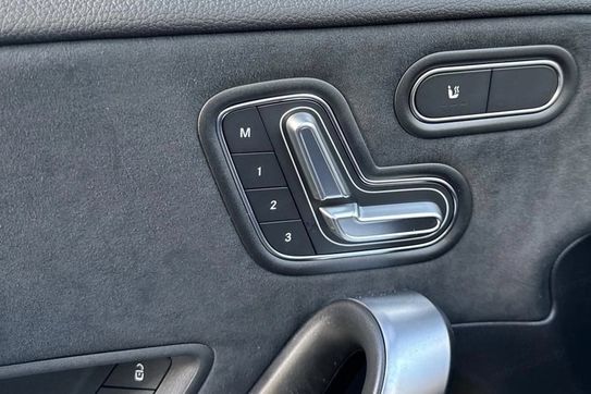 Mercedes CLA 200 AMG Line