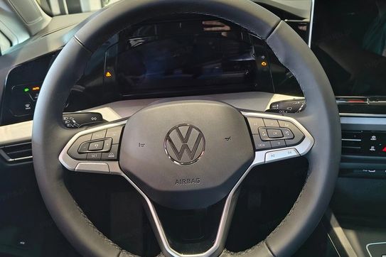 Volkswagen Golf Life Plus 2.0 TDI DSG