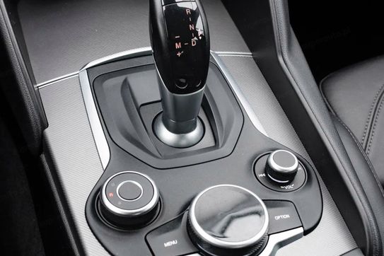 Alfa Romeo Giulia 2.0 Turbo Veloce Q4 aut