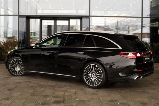 Mercedes Klasa E Kombi 220 d 4MATIC AMG Line