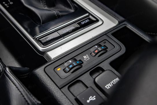 Toyota Land Cruiser Lc 2.8 d-4D Invincible