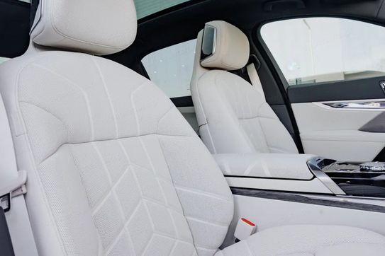 BMW Seria 7 740d xDrive M Sport