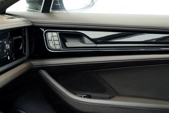 Porsche Panamera 4 E-Hybrid