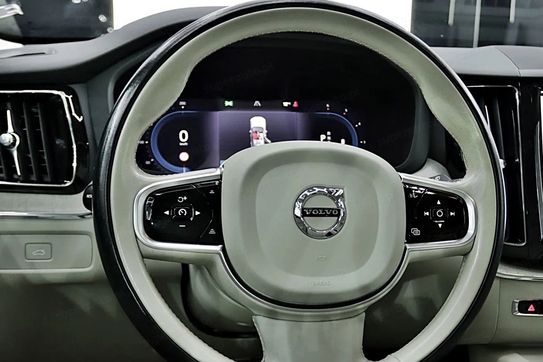 Volvo XC60 B4 D AWD Plus Bright aut