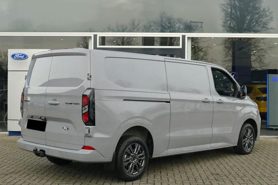 Ford Transit Custom 320 L2H1 Limited A8