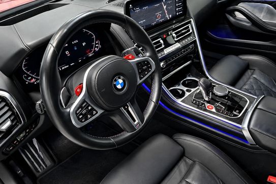 BMW Seria 8 M8
