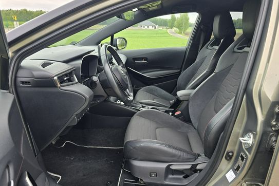 Toyota Corolla 1.8 Hybrid Selection